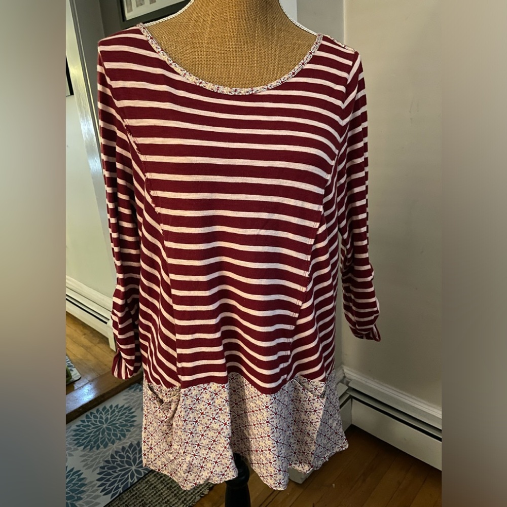Beautiful Layered Top (L)